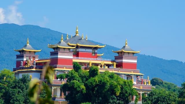 Day 2 - Sightseeing in Bouddhanath and meditation in Kopan Monastery.